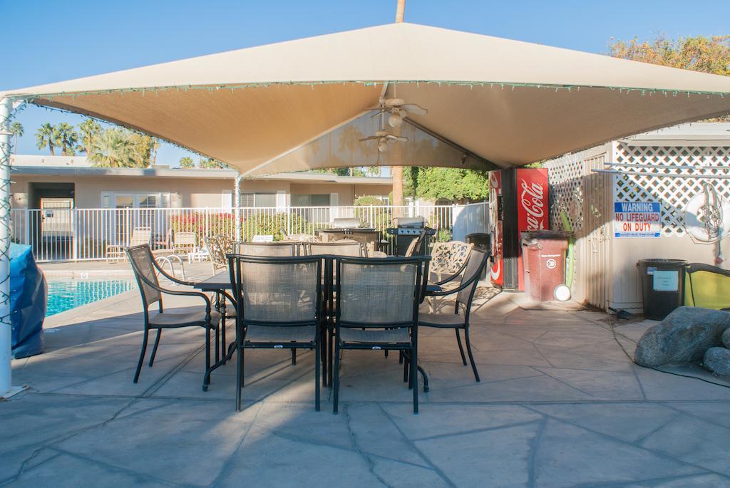 Tuscany Manor Palm Springs Esterno foto
