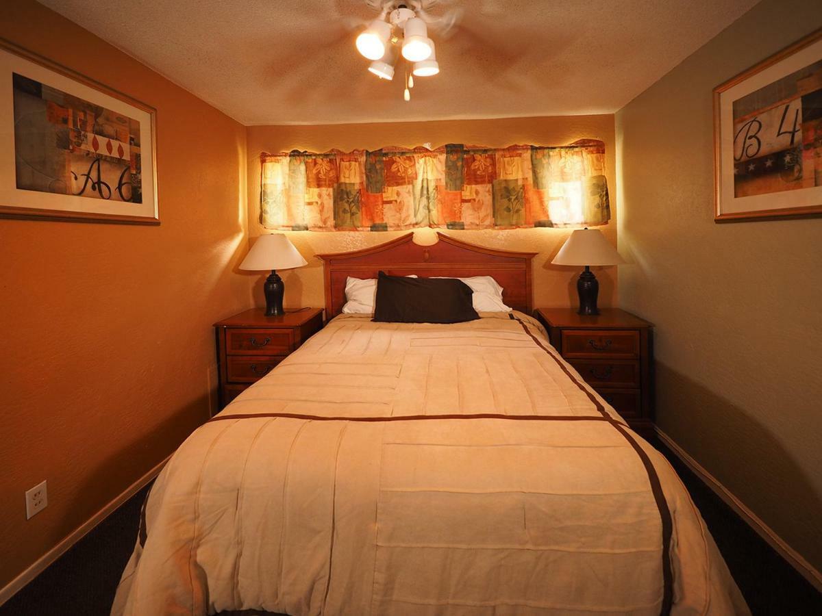 Tuscany Manor Palm Springs Esterno foto